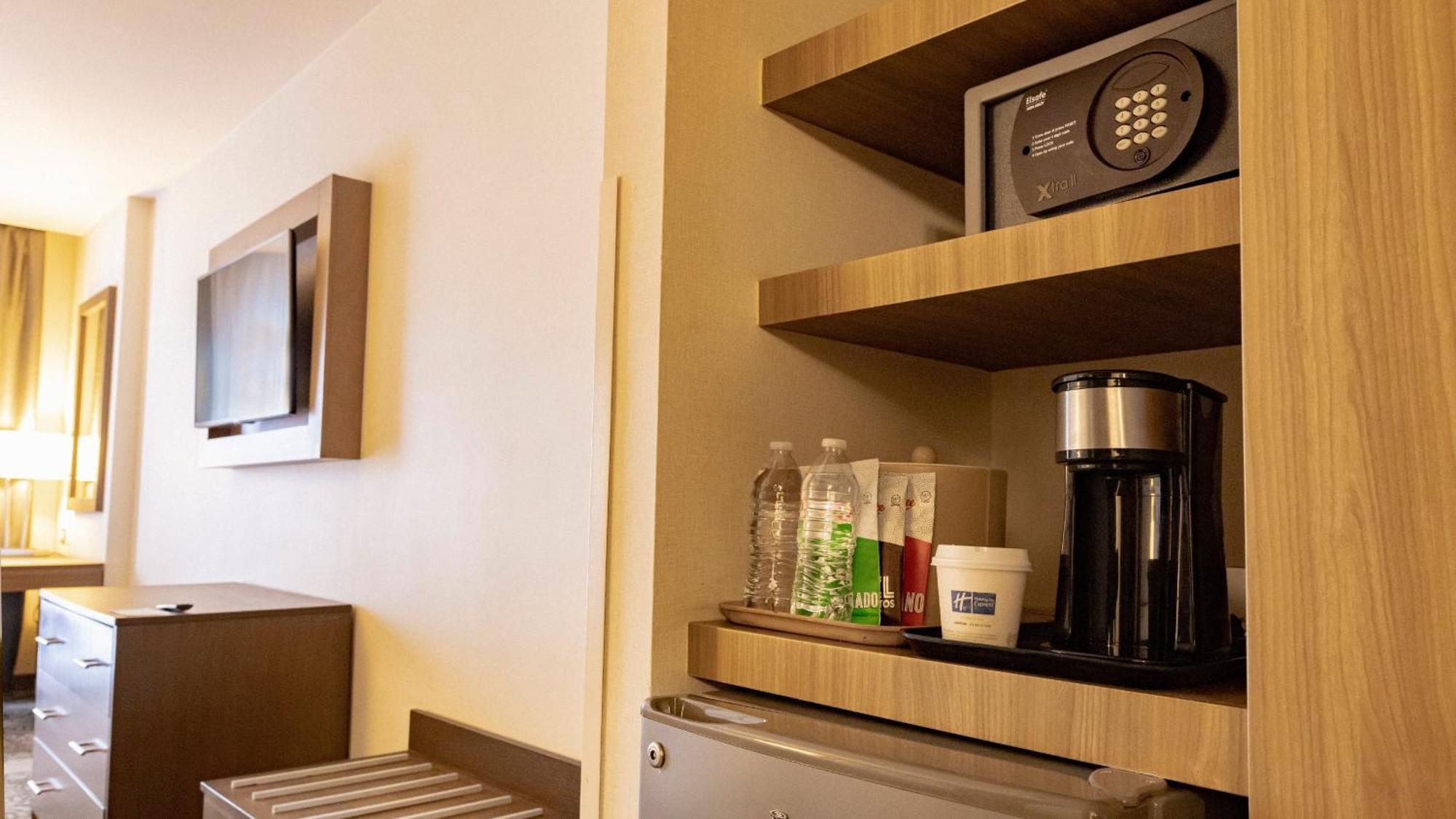 Holiday Inn Express & Suites Chihuahua Juventud By Ihg Esterno foto