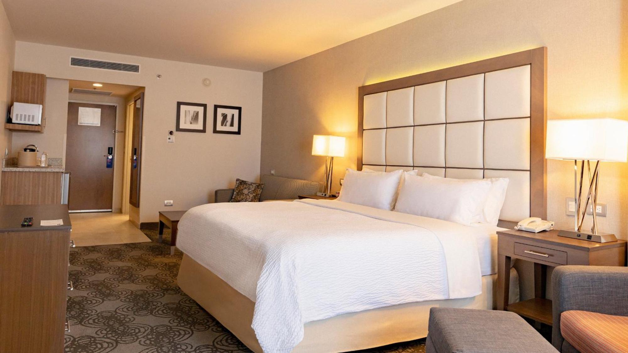 Holiday Inn Express & Suites Chihuahua Juventud By Ihg Esterno foto