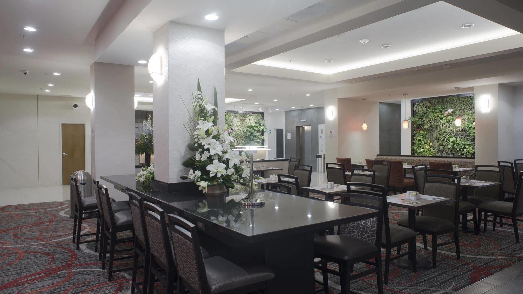 Holiday Inn Express & Suites Chihuahua Juventud By Ihg Esterno foto